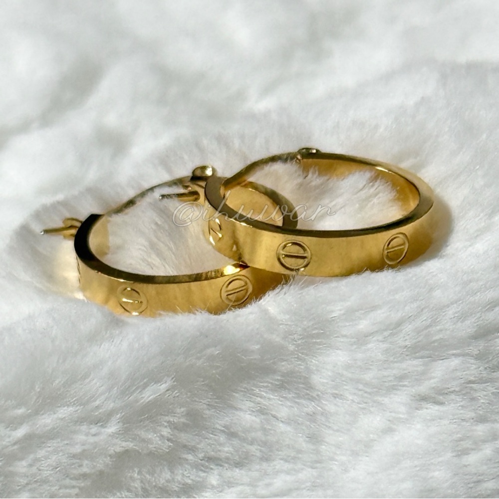 18K Gold-Plated Stainless Steel Screw Hoop earrings - Picture 3 of 3